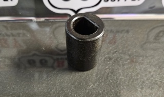 20300030 C-JACK COUPLER D TO SQUARE