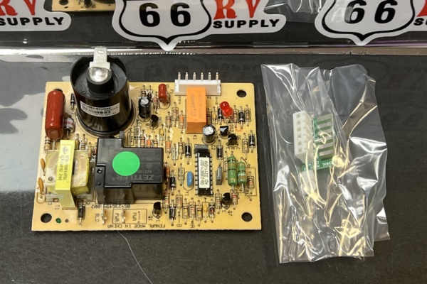 31501N ATWOOD / DOMETIC IGNITION BOARD W/ FAN CONTROL