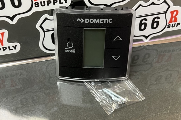 3316250.712 SINGLE ZONE LCD THERMOSTAT BLACK