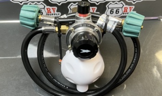 028-606024 AUTO CHANGEOVER REGULATOR W/ 24" PIGTAILS